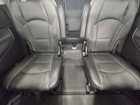 Used 2019 Buick Enclave Avenir w/ Avenir Technology Package AWD/4WD image 24