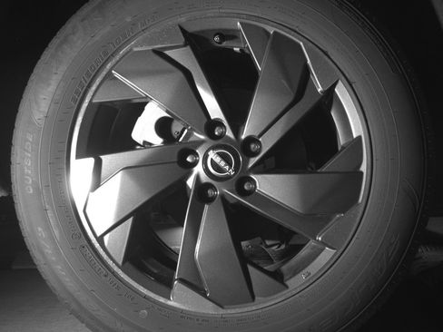 Used 2025 Nissan Rogue SV FWD image 15