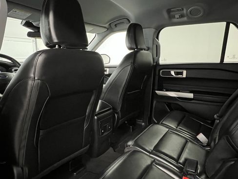 Used 2024 Ford Explorer XLT w/ Equipment Group 202A image 48