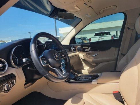Used 2021 Mercedes-Benz GLC 300 image 9