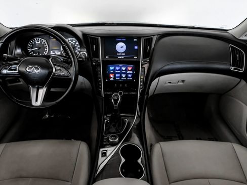 Used 2018 INFINITI Q50 Luxe w/ Cargo Package (L95) RWD image 12