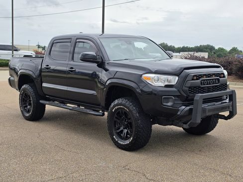 Used 2020 Toyota Tacoma SR w/ SR Convenience Package RWD image 3