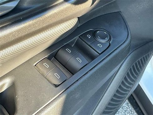 New 2026 Chevrolet Equinox EV LT image 9