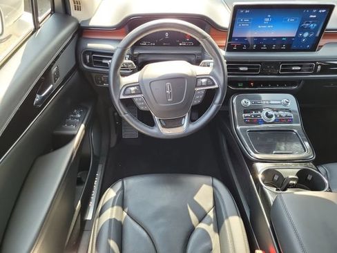 Used 2023 Lincoln Nautilus Reserve AWD/4WD image 28