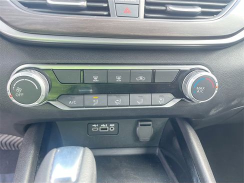 Certified 2024 Nissan Altima 2.5 SV image 15