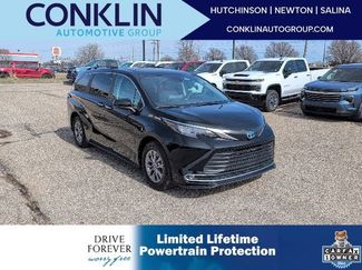 Used 2024 Toyota Sienna XLE 360° Tour