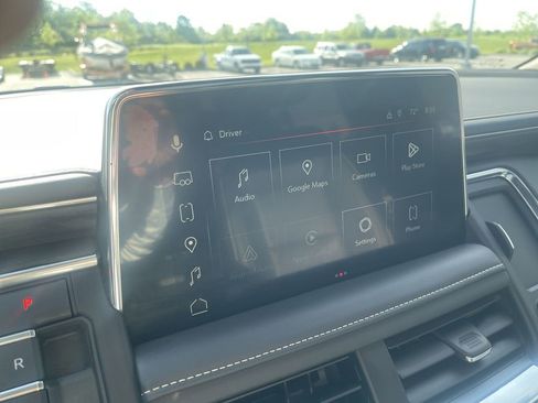 Used 2023 GMC Yukon SLT AWD/4WD image 16