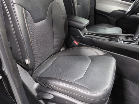 Certified 2022 Jeep Compass Limited image 22