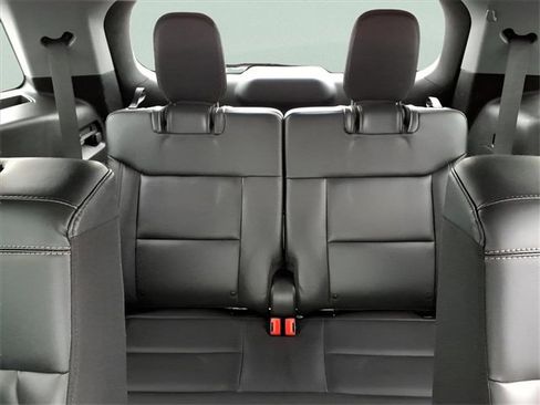 Used 2023 Ford Explorer XLT w/ Equipment Group 202A image 28