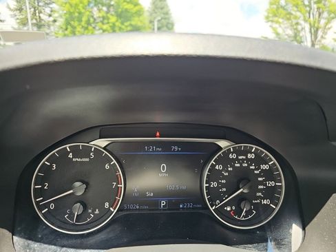 Used 2025 Nissan Altima 2.5 SV FWD image 25