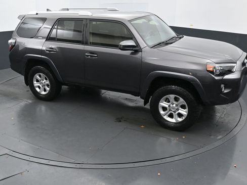 Used 2017 Toyota 4Runner SR5 image 33