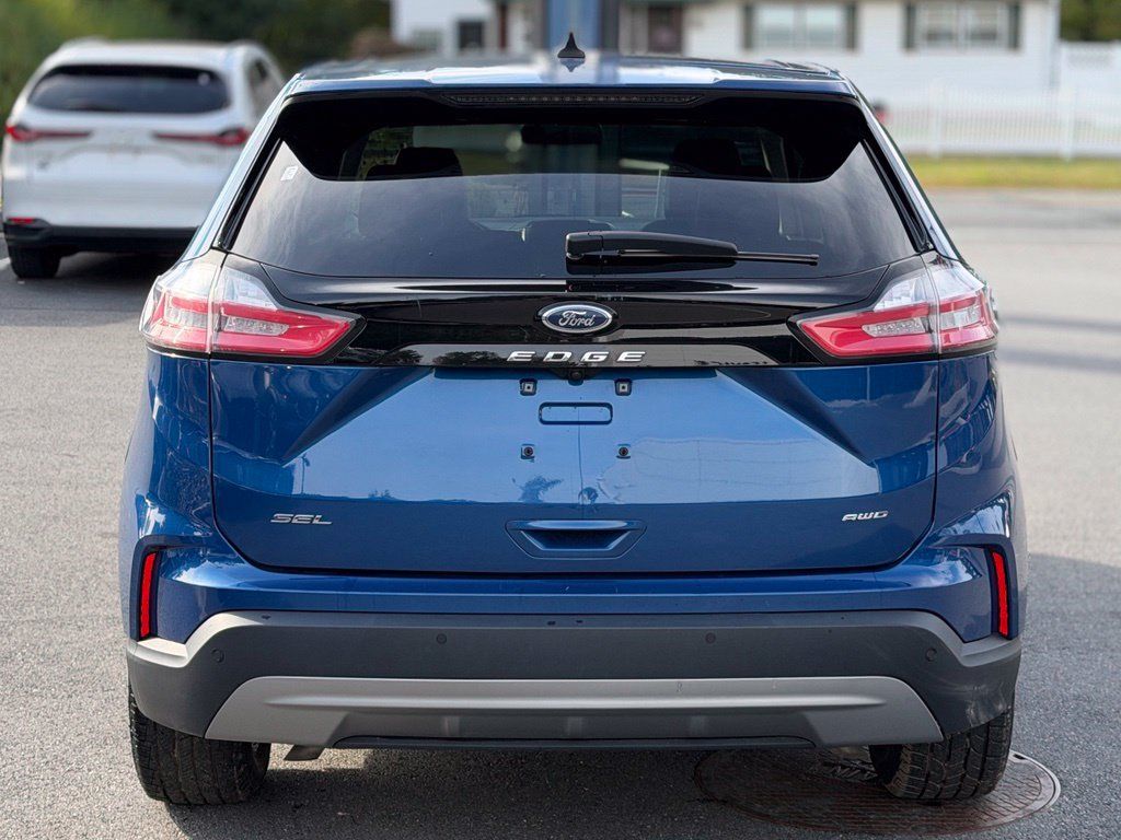 Used 2024 Ford Edge SEL AWD/4WD image 4