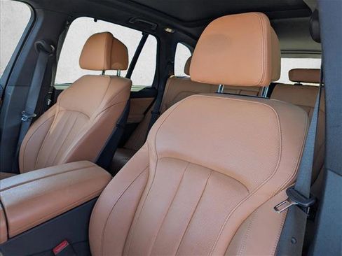 Certified 2022 BMW X5 sDrive40i w/ M Sport Package image 18