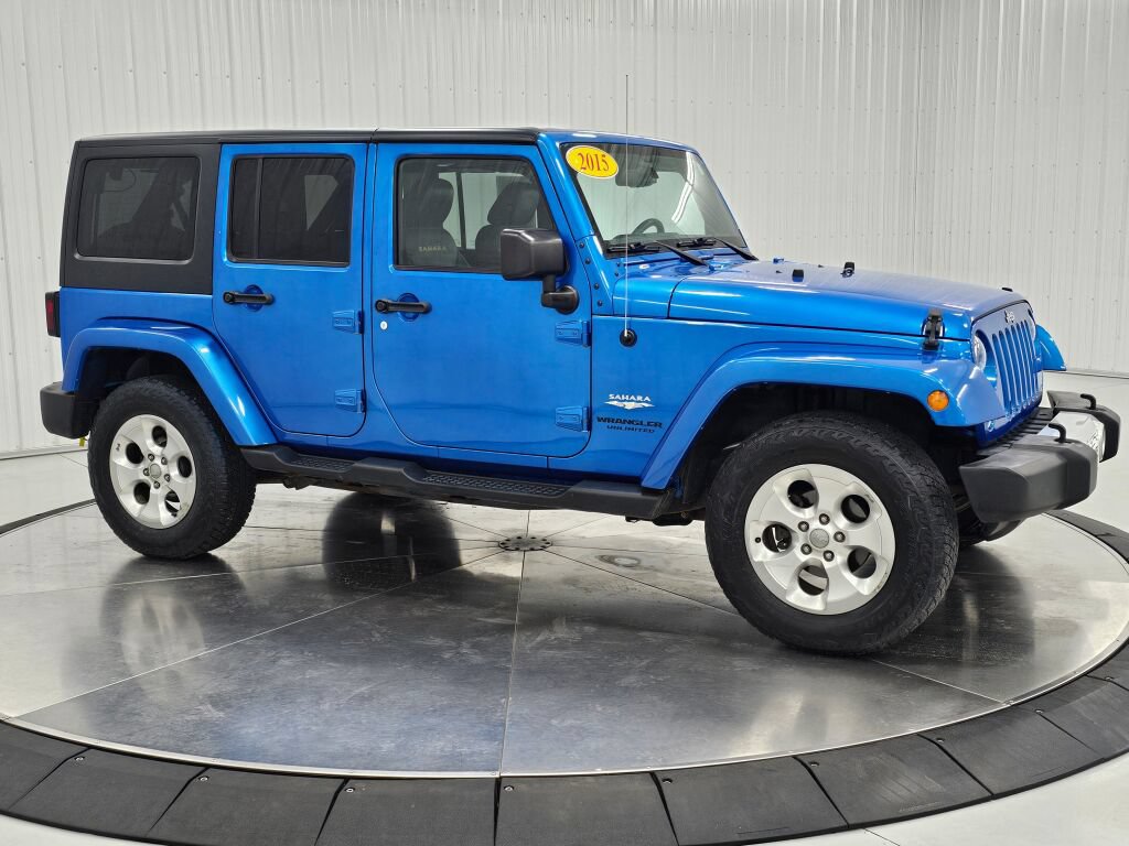 Used 2015 Jeep Wrangler Unlimited Sahara w/ Connectivity Group AWD/4WD image 7