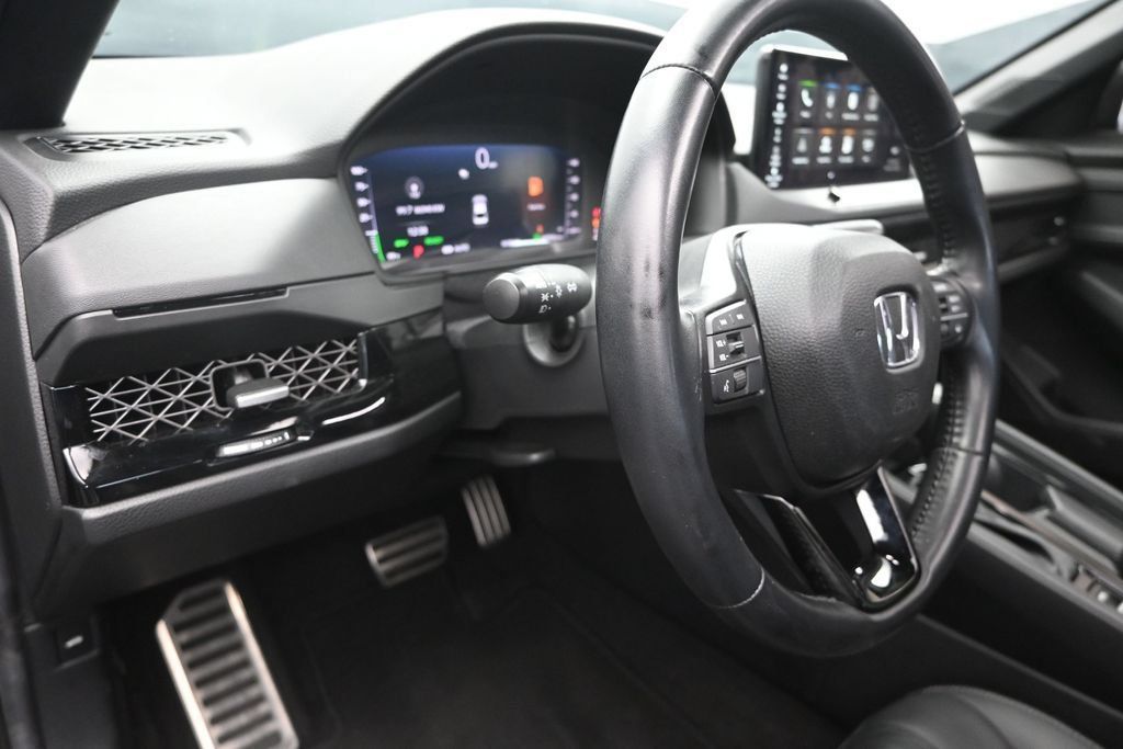 Used 2025 Honda Accord Sport image 12