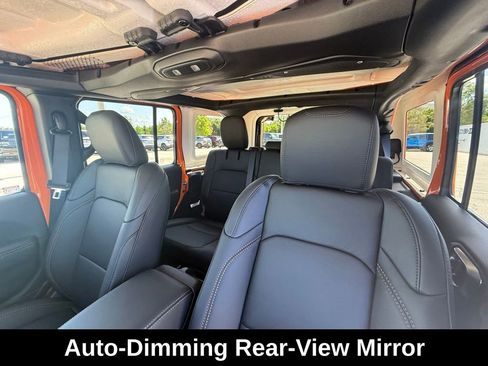 New 2025 Jeep Wrangler Unlimited Sahara AWD/4WD image 23
