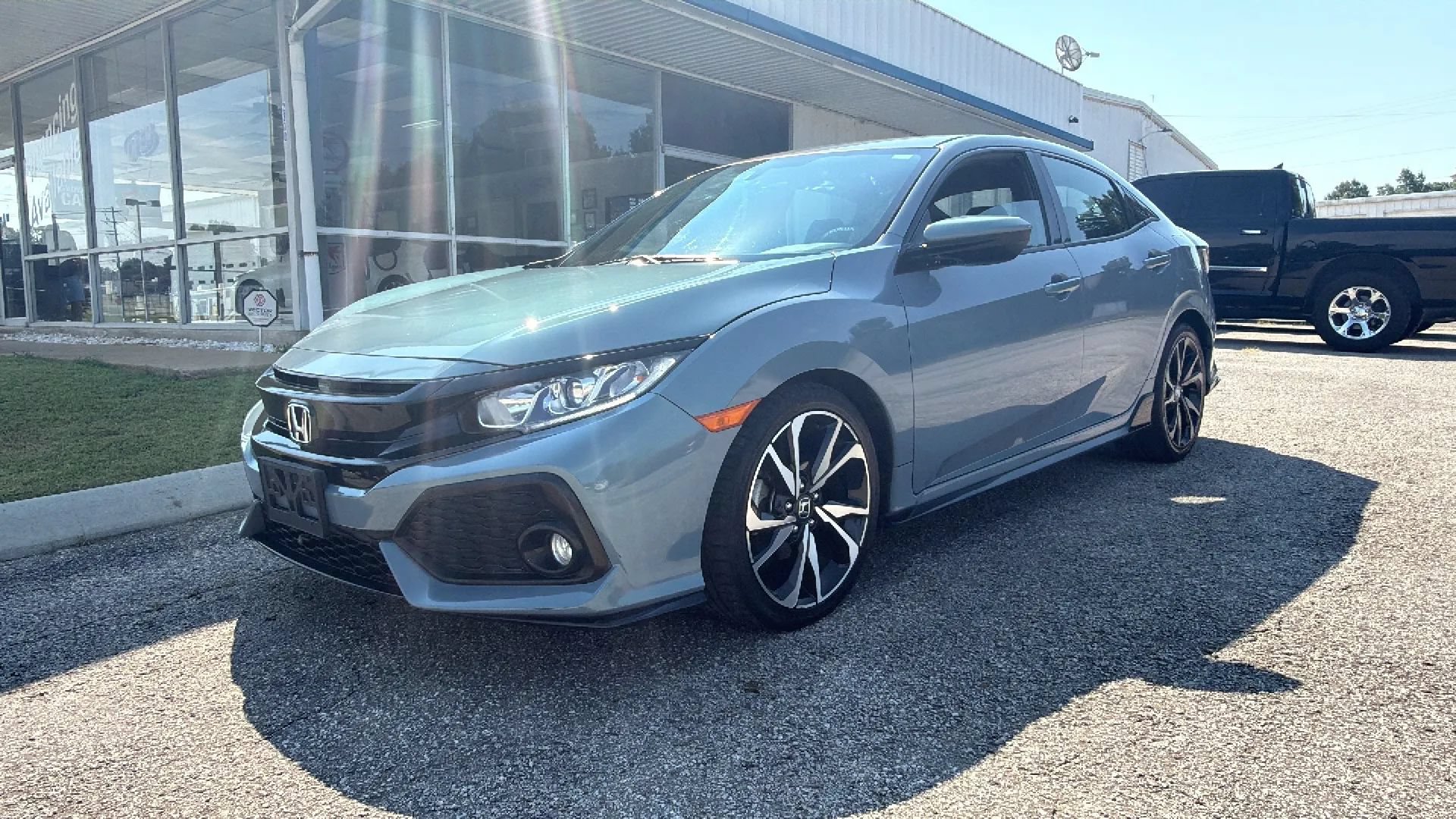 Used 2017 Honda Civic Sport image 1