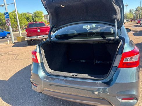 Used 2016 Nissan Sentra SV w/ Electronics Package FWD image 6