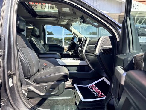 Used 2018 Ford F250 Lariat w/ Lariat Ultimate Package image 38