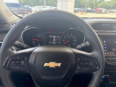 Used 2023 Chevrolet TrailBlazer LT FWD image 17