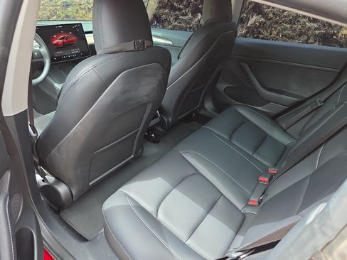 Used 2023 Tesla Model 3 Standard Range RWD image 7