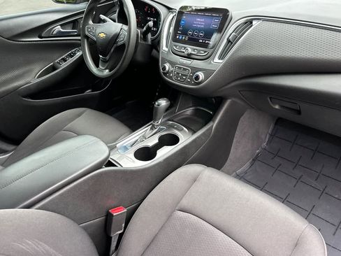 Used 2019 Chevrolet Malibu LT FWD image 15