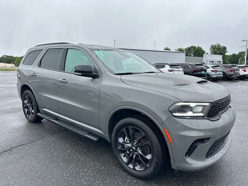 Used 2025 Dodge Durango GT AWD/4WD image 3