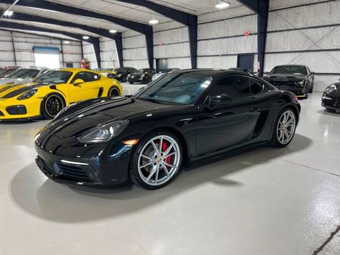Used 2020 Porsche 718 Cayman S w/ Sport Chrono Package image 57