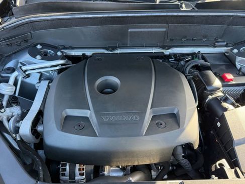 Used 2016 Volvo XC90 T6 Momentum w/ Momentum Plus Package image 30