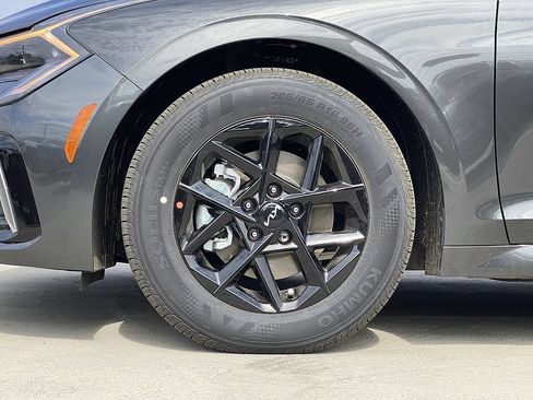 New 2026 Kia K5 LXS FWD image 10