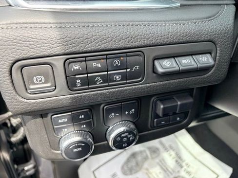 Used 2022 GMC Yukon Denali image 25