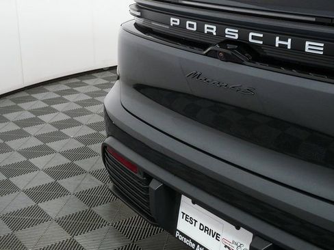 New 2026 Porsche Macan 4S Electric image 37