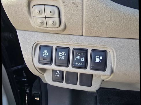 Used 2015 Nissan Leaf SV w/ LED & Quick Charge Package FWD image 17