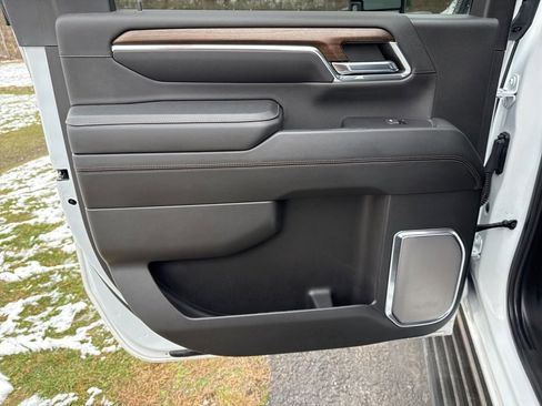 Used 2024 Chevrolet Silverado 3500 High Country w/ High Country Premium Package image 27