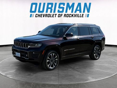Used 2023 Jeep Grand Cherokee L Overland w/ Luxury Tech Group IV AWD/4WD image 2