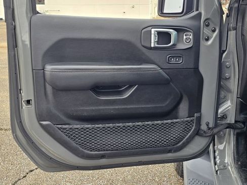 Used 2022 Jeep Gladiator Overland w/ Popular Equipment Package image 15