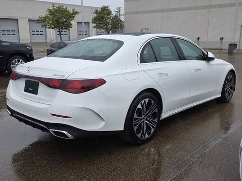 Used 2025 Mercedes-Benz E 450 4MATIC Sedan image 4