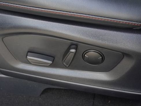 Used 2025 Ford Explorer ST-Line w/ ST-Line Street Pack AWD/4WD image 20