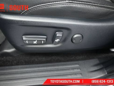 Used 2024 Toyota 4Runner SR5 Premium w/ Moonroof Package AWD/4WD image 24