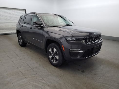 Used 2022 Jeep Grand Cherokee Limited 4xe w/ Luxury Tech Group II image 13