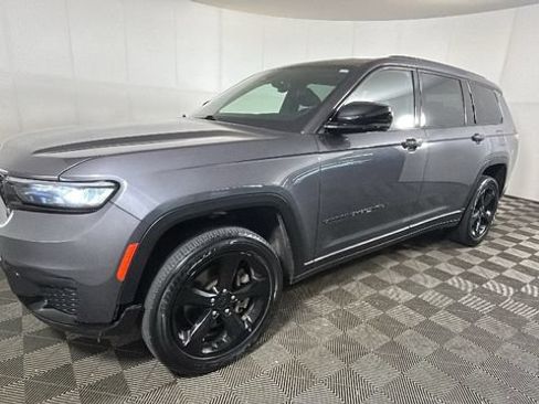 Used 2023 Jeep Grand Cherokee L Laredo AWD/4WD image 6