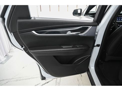 Certified 2025 Cadillac XT5 Premium Luxury image 24