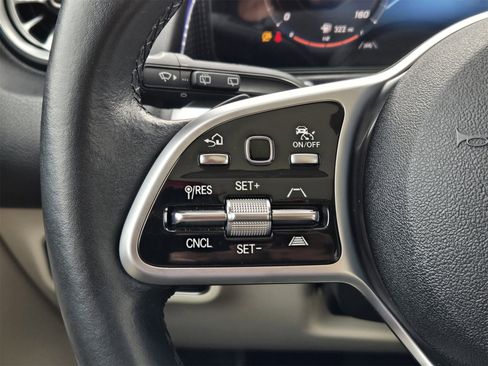 Certified 2022 Mercedes-Benz GLB 250 image 25