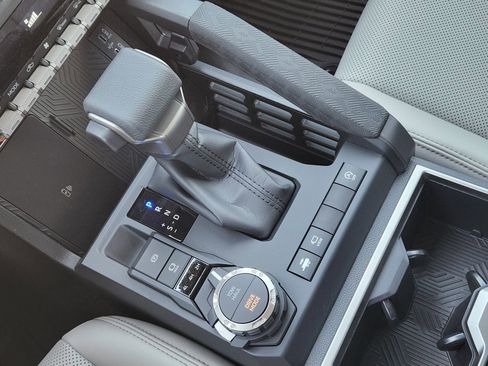 New 2026 Toyota Tacoma Limited AWD/4WD image 19