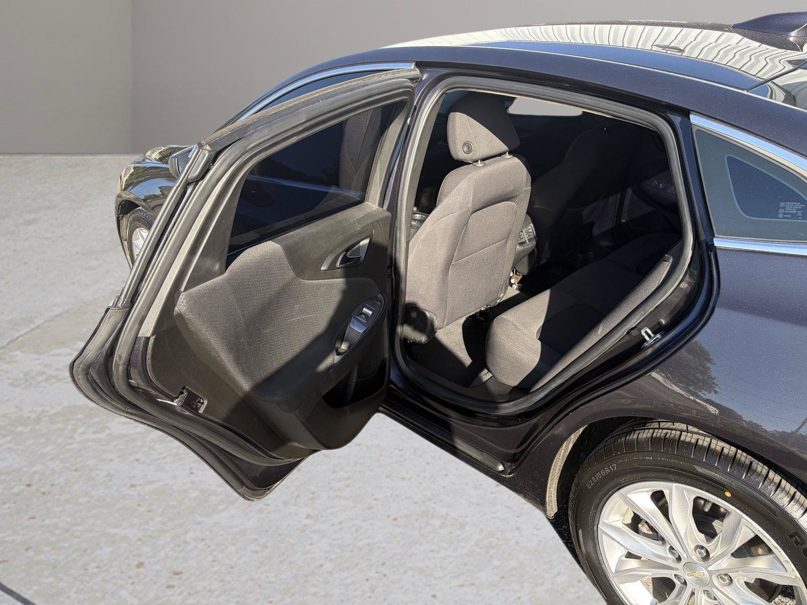 Used 2023 Chevrolet Malibu LT FWD image 15