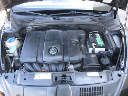 Used 2013 Volkswagen Beetle 2.5 FWD image 70