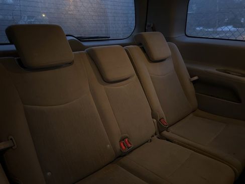 Used 2015 Nissan Quest SV image 6