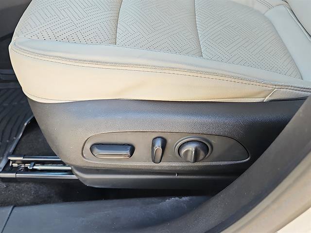 Certified 2022 Buick Encore GX Essence w/ Advanced Technology Package FWD image 13
