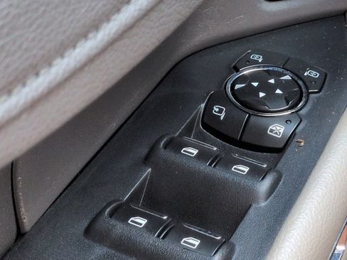 Used 2021 Ford Expedition XLT RWD image 27
