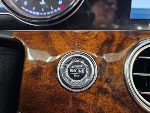 Used 2017 Mercedes-Benz E 300 4MATIC image 15